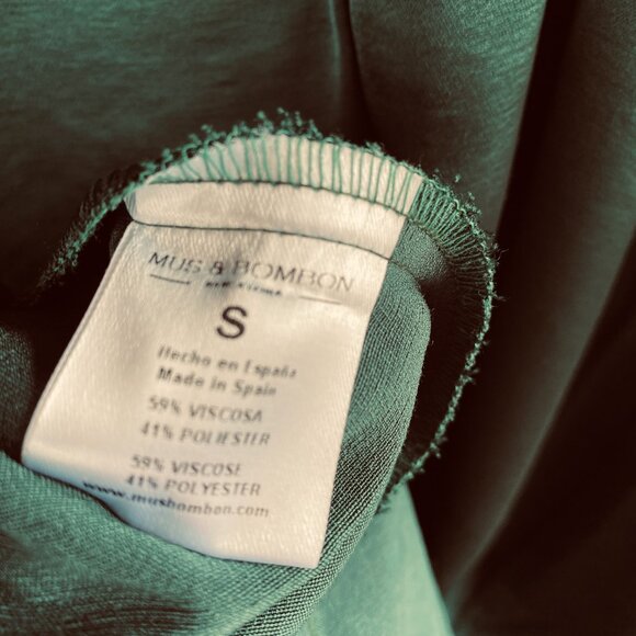 Mus & Bombon Emerald Satin Maxi Dress NWT - Picture 2 of 5